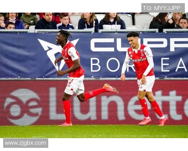 罗德兹与郎斯的激烈对决揭示法甲新赛季的竞争格局与球队实力分析