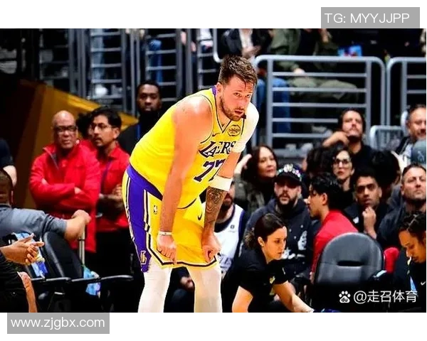 2012年湖人队与魔术队激战回顾：经典对决与球星表现分析